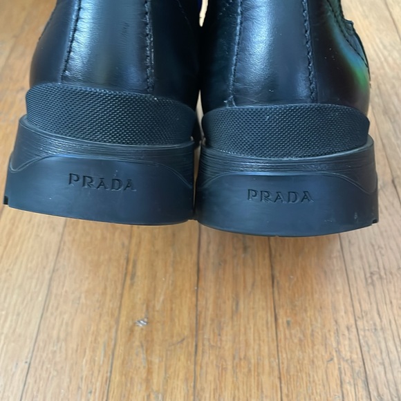Prada Men’s 4T3338 Black w/Blue Leather Chelsea Ankle Boots, size 8 1/2. - Picture 4 of 6